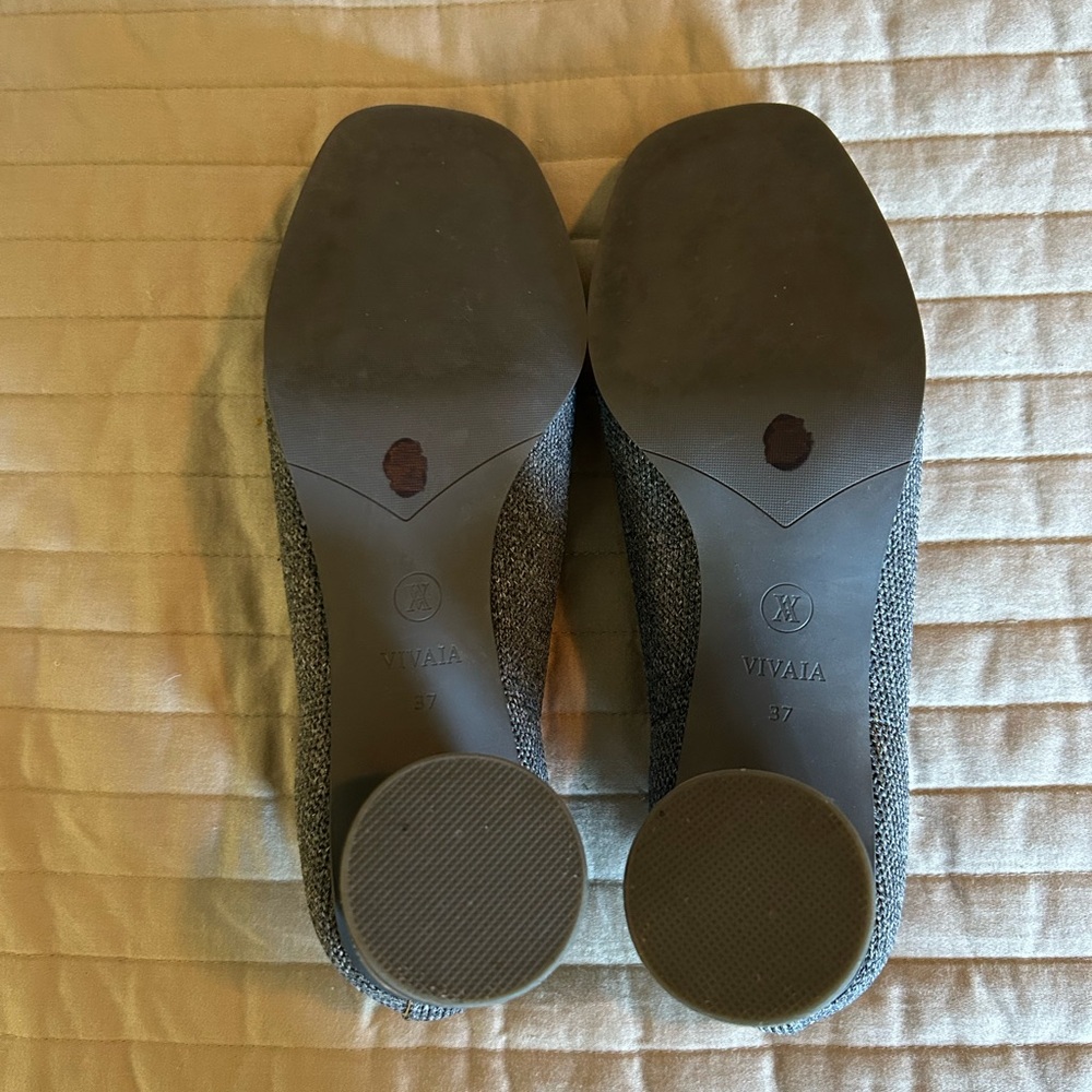 Vivaia Gray Slip-On Shoes - Picture 4 of 9